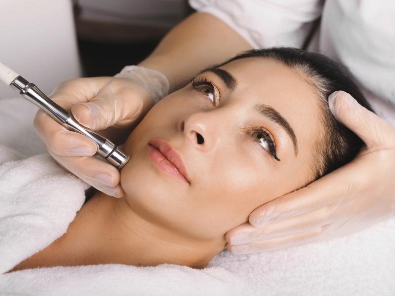 Why are DiamondGlow Facials so Popular?